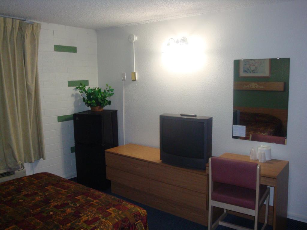 Travelers Inn Lake Havasu Lake Havasu City Szoba fotó