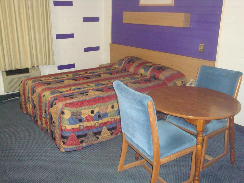 Travelers Inn Lake Havasu Lake Havasu City Szoba fotó